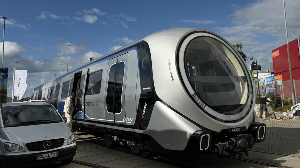 イノトランス2026開幕､中国新型車両が放つ異彩 SF超えた鉄道？未来志向デザインとAI技術の衝撃 | ビジネス | 東洋経済オンライン