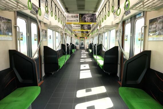 京阪13000系 車内 ロングシート