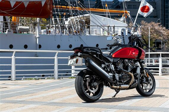 パンアメリカ1250STのリアビュー