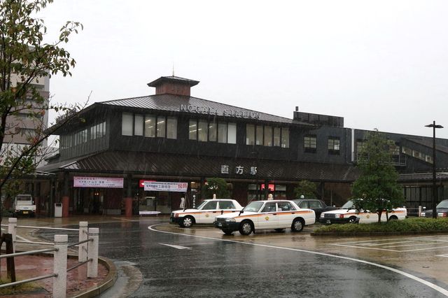 意外に多い､著名建築家が手がける鉄道デザイン  駅・再開発  東洋 