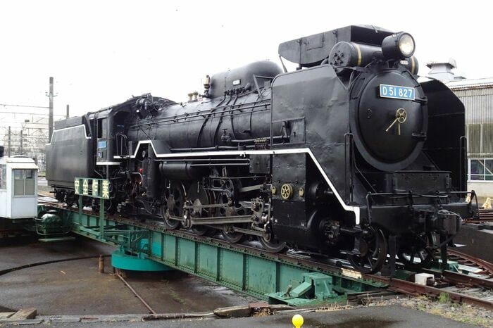 えちごトキめき鉄道が直江津駅で走らせている