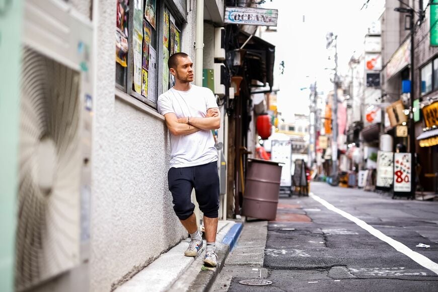 本書には転勤先だった日本での暮らしについても長く綴られている。「カラシビ味噌らー麺 鬼金棒」のラーメンはお気に入りの1つ（撮影：今井康一）
