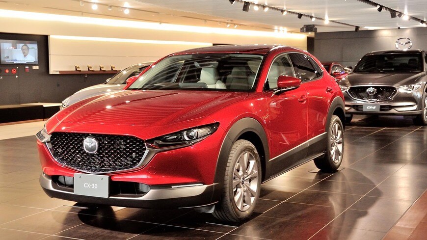 マツダは2019年秋に投入した新型「CX-30」に「CX-5」と並ぶブランドの牽引役を期待する（撮影：梅谷秀司）