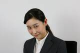 「笑顔＋左頬」がベストショット（写真：空気を読むを科学する研究所）