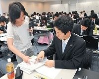 営業から運用、調査と意外に広い保険の仕事【損保編】