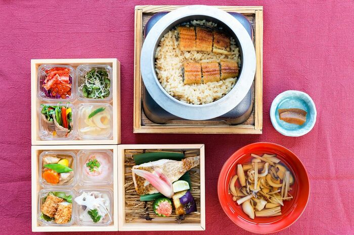 百年料亭熱々釜めしコース（和食）