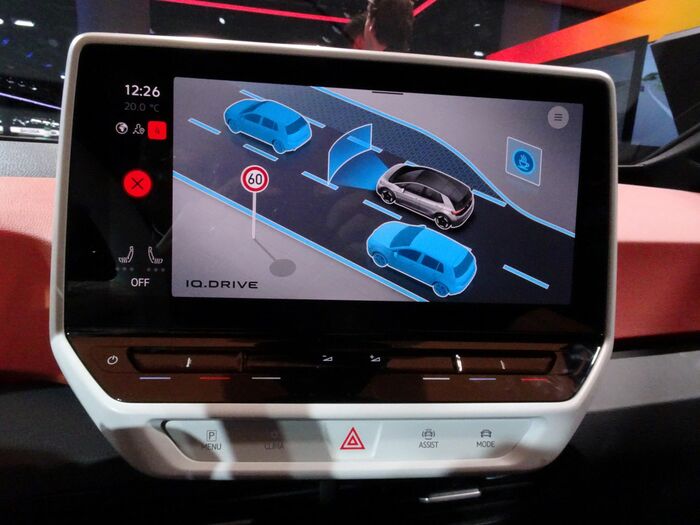 運転支援機能「ID.DRIVE」の作動状況はCGで