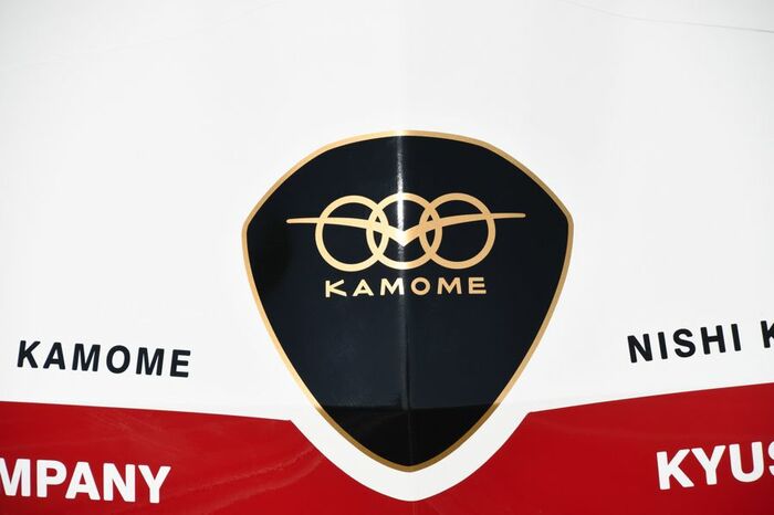 先頭形状のマークは動物の「鼻」？