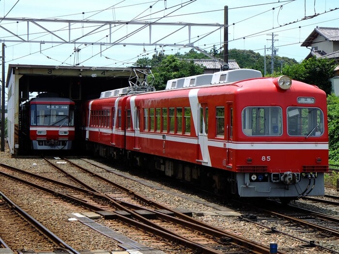 遠州鉄道の30形は正統派の湘南顔だ