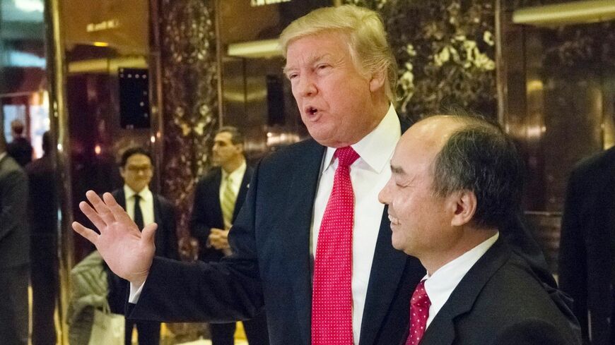まずは記事を読みながら、トランプ氏のフォロワーに。トランプ氏のお作法を学べばあなたも一流の米国通（写真：代表撮影/UPI/アフロ）