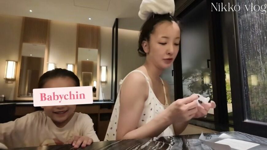 板野友美