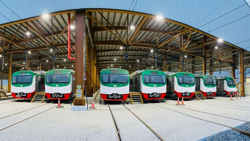 バングラ｢日本製電車｣は壮絶渋滞を解消できるか テロの悲劇乗り越え､初