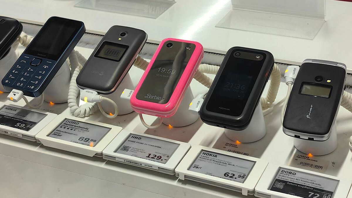 ガラケー 携帯電話 まとめ売り19台セット ガラケー まとめ売り 22台 携帯電話 充電器 ジャンク 【公式通販】