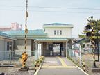 ホーム側から見た南宇都宮駅舎