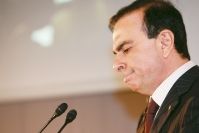 ７期ぶりの減益！　ゴーンを悩ます日産の「病巣」