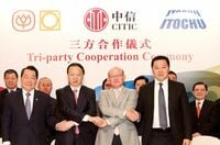 ｢160年で最初で最後､最大のチャンス｣ 岡藤社長インタビュー／2015年2月21日号