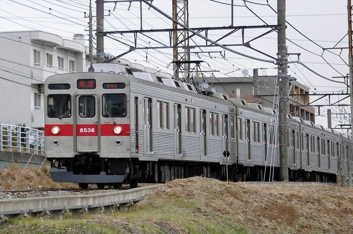 現役当時、田園都市線を走る8500系