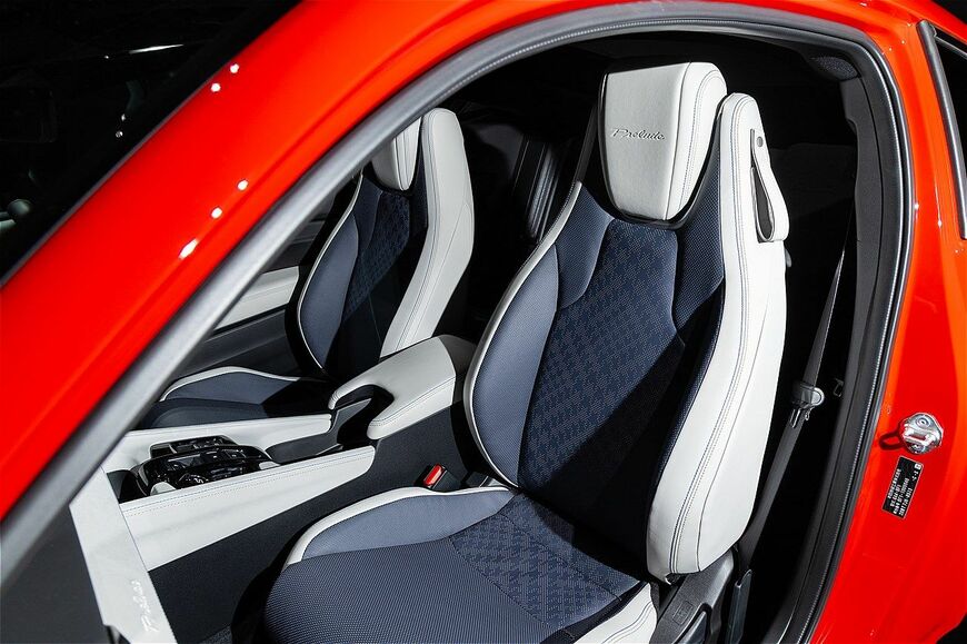 ホンダの新型「プレリュード」（写真：三木 宏章）