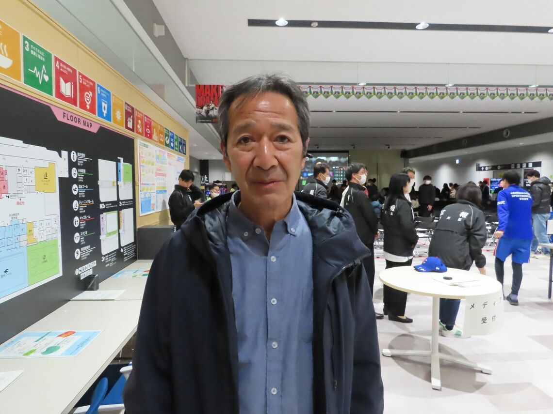 鈴木誠也が中学時代に所属した荒川リトルシニアの石墳（いしづか）成良氏（写真：筆者撮影）