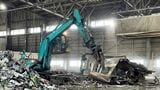 鉄道車両廃車解体の様子