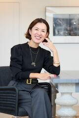 大草直子 ハイウエストのパンツにベルトをあわせたコーデ