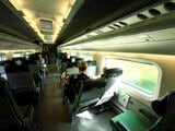 イタリア製「ペンドリーノ」車内。やはり座席の向きは変わらない（筆者撮影）