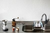 地震の多い日本は｢ミニマリズム｣が実用的だ シャツ3枚､ズボン4着､靴下4足