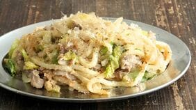 GWの在宅ランチにぴったり！ バターと明太子の"背徳的なジャンクさ"がたまらない｢ガッツリ系焼きうどん｣超簡単レシピ