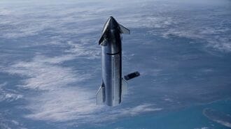 地球低軌道で衛星を放出するStarship