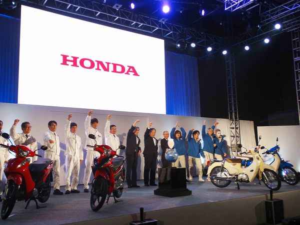 ホンダの新型スーパーカブは何が進化したか オリジナル 東洋経済オンライン 社会をよくする経済ニュース ホンダの新型スーパーカブは何が進化したか オリジナル 東洋経済オンライン 社会をよくする経済ニュース