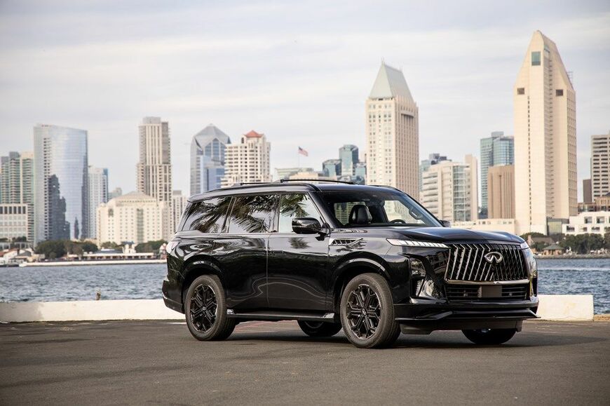 インフィニティのフラッグシップSUV「QX80」に追加された新グレード「QX80 SPORT」（写真：平野 陽）