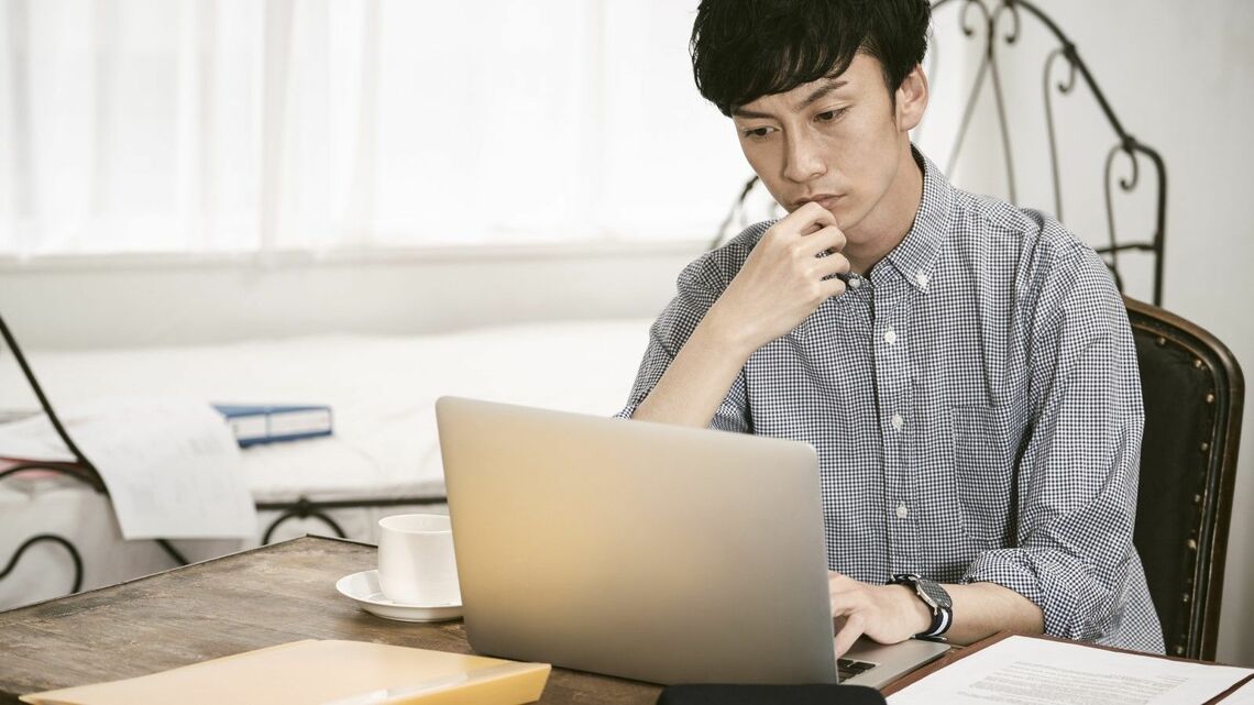 副業でキャリアアップするためのコツとは（写真：Fast&Slow／PIXTA）