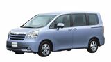 2009年のノア。Xグレード（FF）の価格は203万7000円であった（写真：トヨタ自動車）