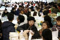 韓国で進む中国人観光客の高級ブランド離れ ｢他の国で買った方が安い｣