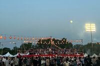 ｢親同士の"マウント合戦"は海外でも｣｢集まりに呼ばれなくなった…｣教育移住､よくある日本人の"2大マウント"