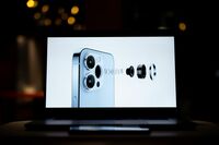 ｢iPhone 13｣発売開始､乗り換え促すカギはなにか 新しいカメラ技術や携帯事業者の割引プラン