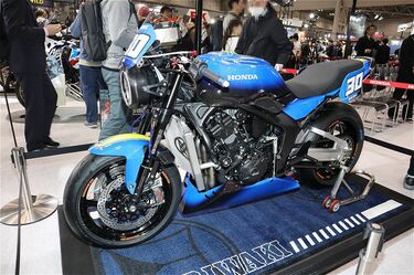 伝統のCBシリーズ復権の可能性】ホンダ「CB1000Fコンセプト」を