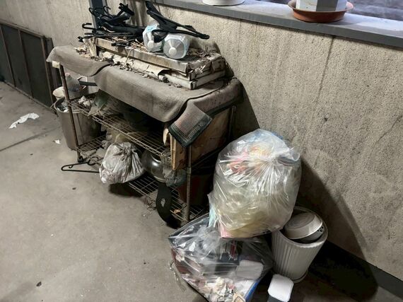 荒れたマンション