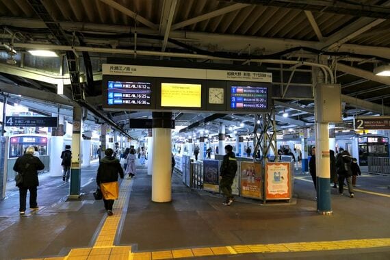 小田急藤沢駅ホーム 東側から