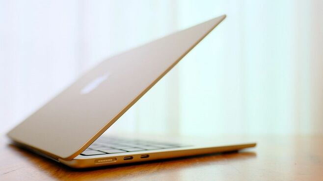 新MacBook Air｢持ち運べるメインマシン｣に進化