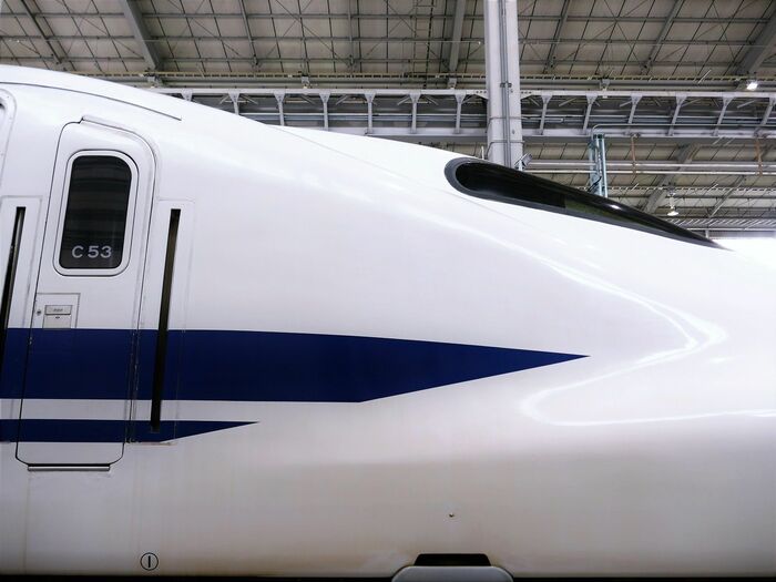 真横から見た運転台部分