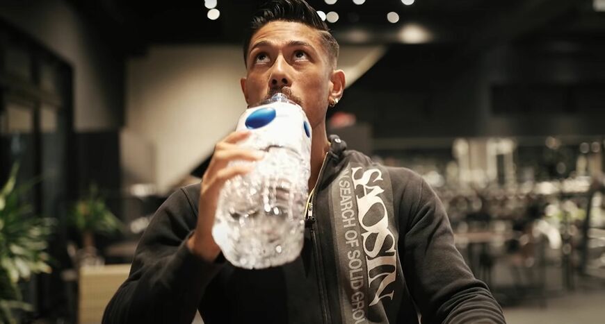 （出所：『食事は人生を変える 自分史上最高のカラダになるためのフードハック術』）