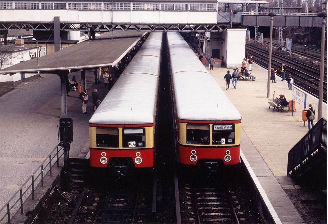 東ドイツの面影｢ベルリンの鉄道｣90年代の記憶 戦前製電車が｢壁｣で寸断