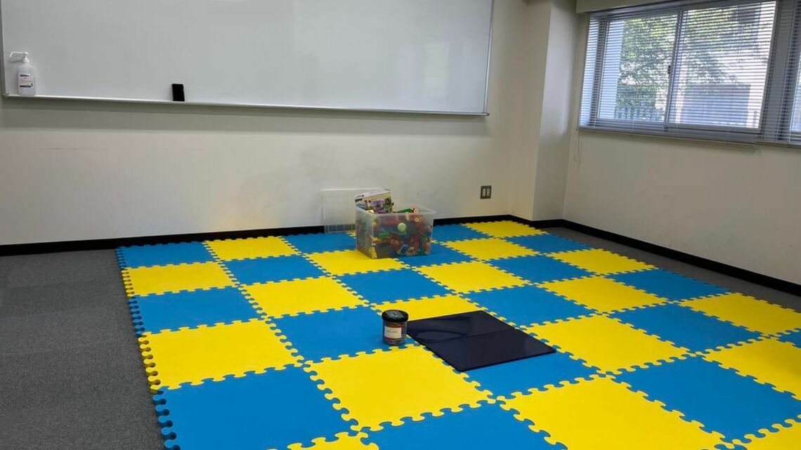 親たちの子連れ出張はもっと可能になっていくでしょうか?写真は、学会開催時に設けられた託児スペース(写真:筆者提供)