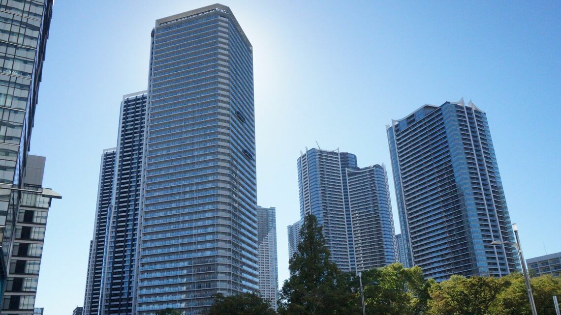 東京湾岸に立ち並ぶタワーマンション。高層階は景色がいいだけではない(写真:筆者撮影)