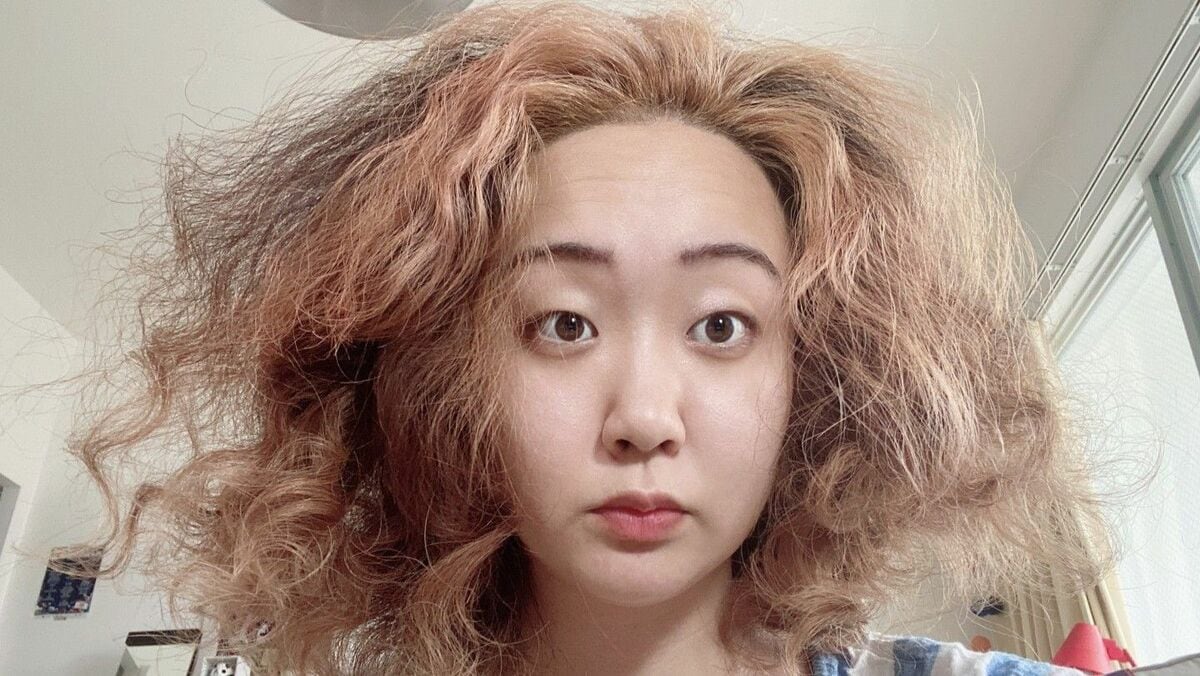 美容院で1回8万円｣｢子どもの頃のあだ名は脇毛｣カーリーガールが｢くせ毛