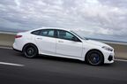 M235i xDriveグランクーペのウィンドウモールはグロスブラック仕上げ