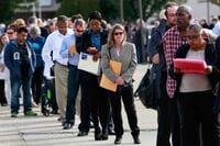 米12月雇用15.6万人増､予想下回る伸び 2016年通年では216万人の雇用を創出