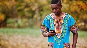 貧困地のアフリカで携帯電話が大繁栄した理由