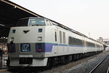 タイの｢元JR車両｣観光列車､なぜ｢国鉄色｣なのか 工場担当者が語る